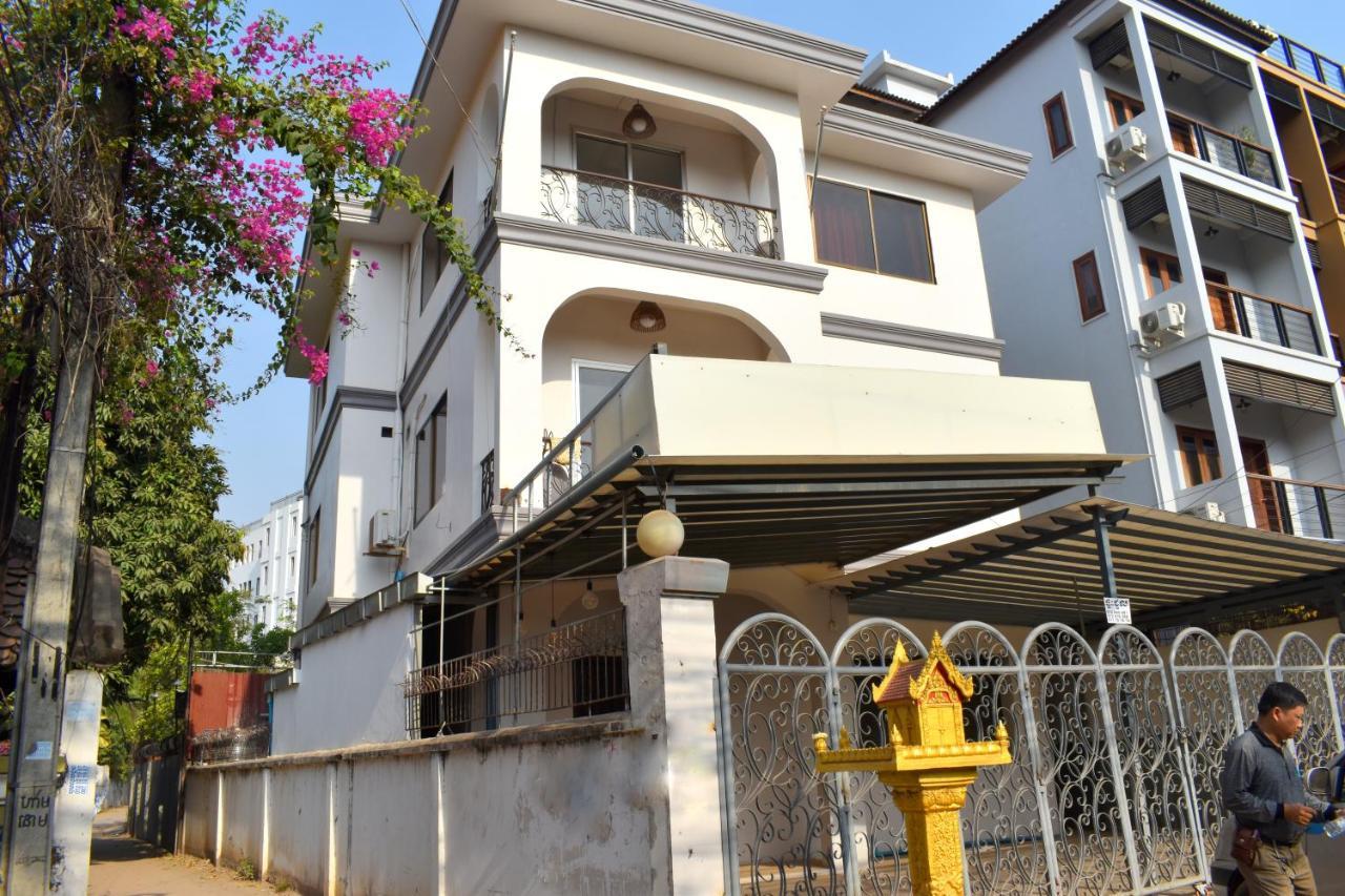 Violet Villa And Restro เสียมราฐ ภายนอก รูปภาพ